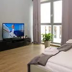 Maya's 32 - Granaria Apartment *
