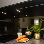 Maya's 32 - Granaria