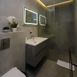 Maya's 32 - Granaria Apartment *