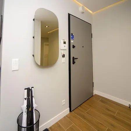 Maya's Flats & 32 - Granaria *