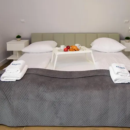 Maya's Flats & 32 - Granaria アパート *