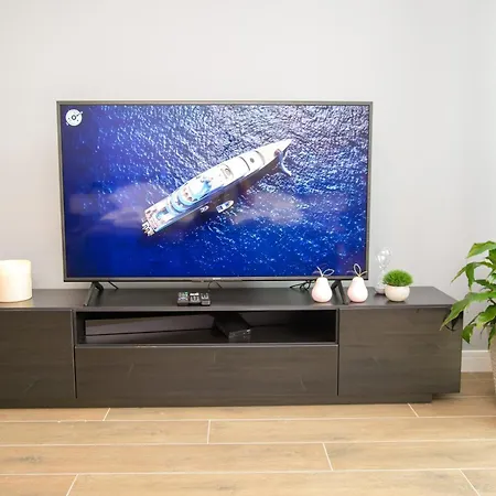 Maya's Flats & 32 - Granaria