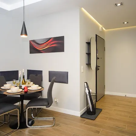 Maya's Flats & 32 - Granaria