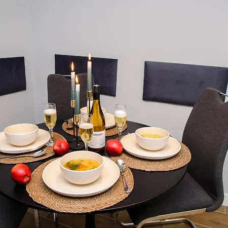 Maya's Flats & 32 - Granaria Lägenhet