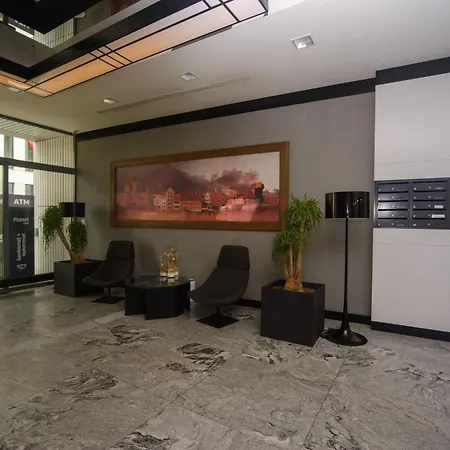 Maya's Flats & 32 - Granaria Lägenhet Gdańsk