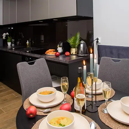 Maya's Flats & 32 - Granaria Lägenhet Gdańsk