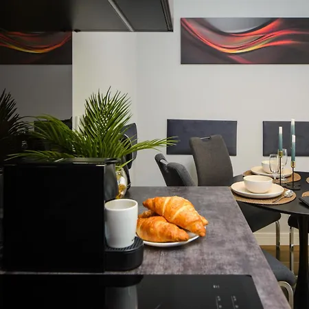 Maya's Flats & 32 - Granaria *