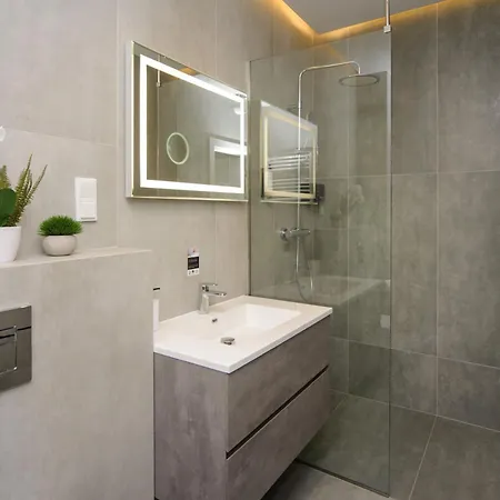 公寓 Maya's Flats & 32 - Granaria