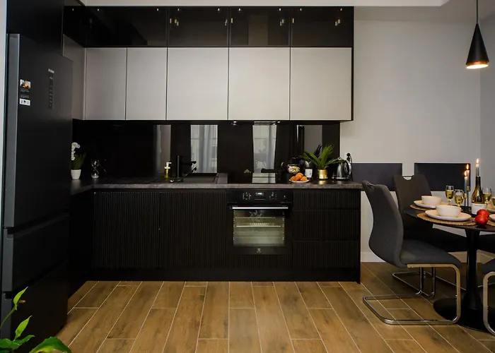 Maya's Flats & 32 - Granaria