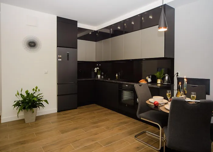 Maya's Flats & 32 - Granaria *