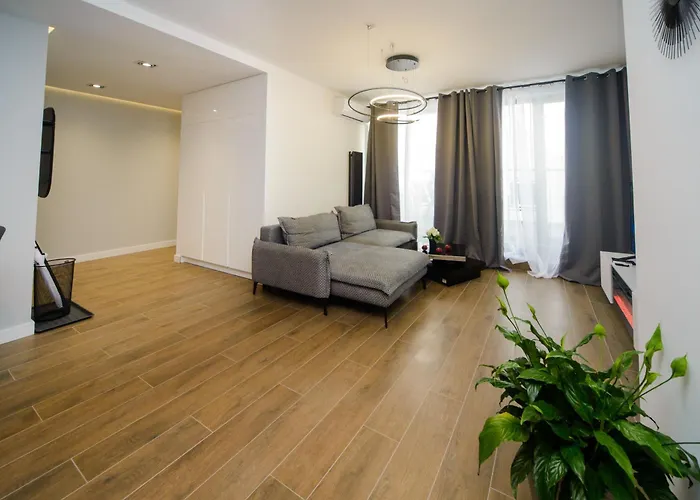 Maya's Flats & 32 - Granaria Apartman