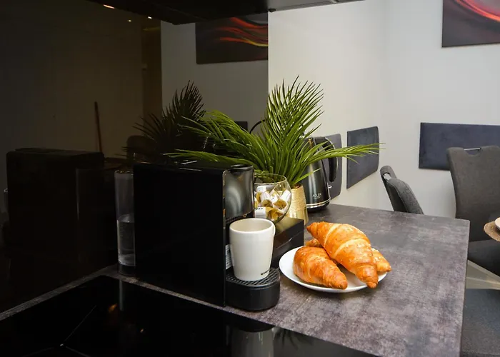 Maya's Flats & 32 - Granaria