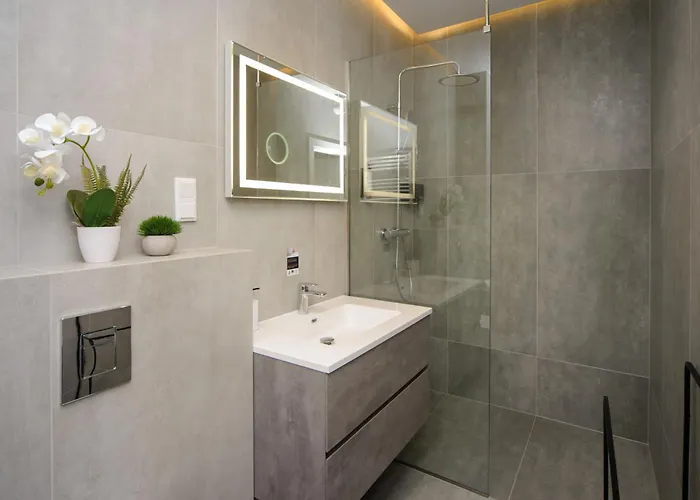 Apartman Maya's Flats & 32 - Granaria