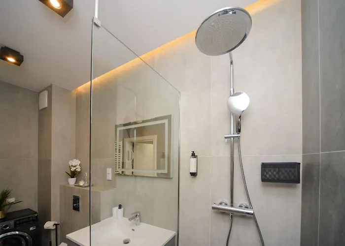 Maya's Flats & 32 - Granaria Apartman Gdańsk