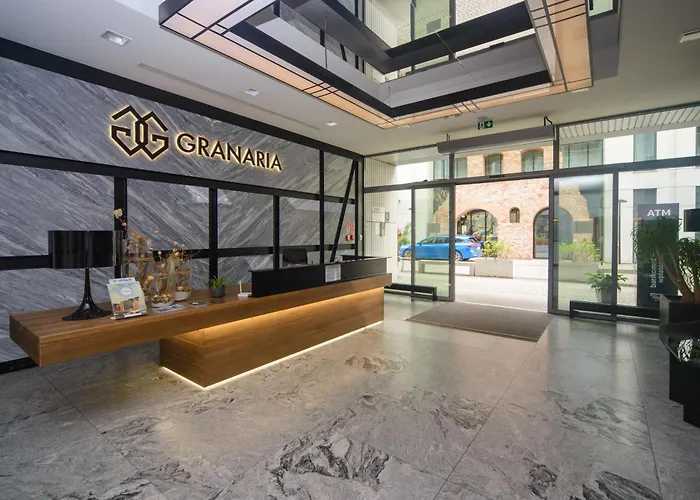 Maya's Flats & 32 - Granaria Apartment